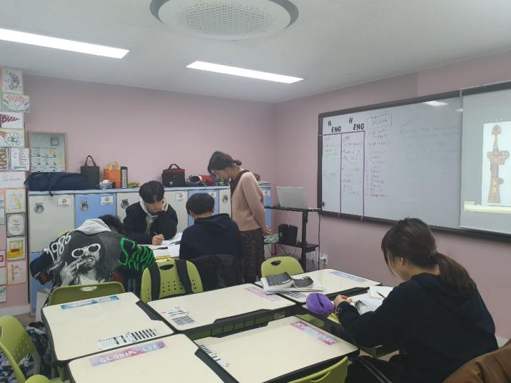 2월 13일 중고등학생을 위한 접경을 넘나드는 한국사 3강 강의사진 1.jpg
