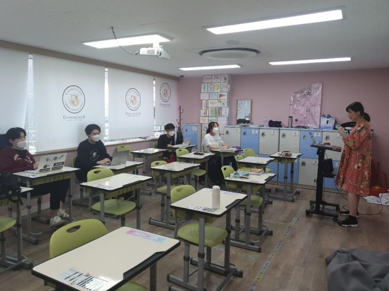 5월 28일 중고등학생을 위한 접경을 넘나드는 한국사 12강 강의사진 1.jpg